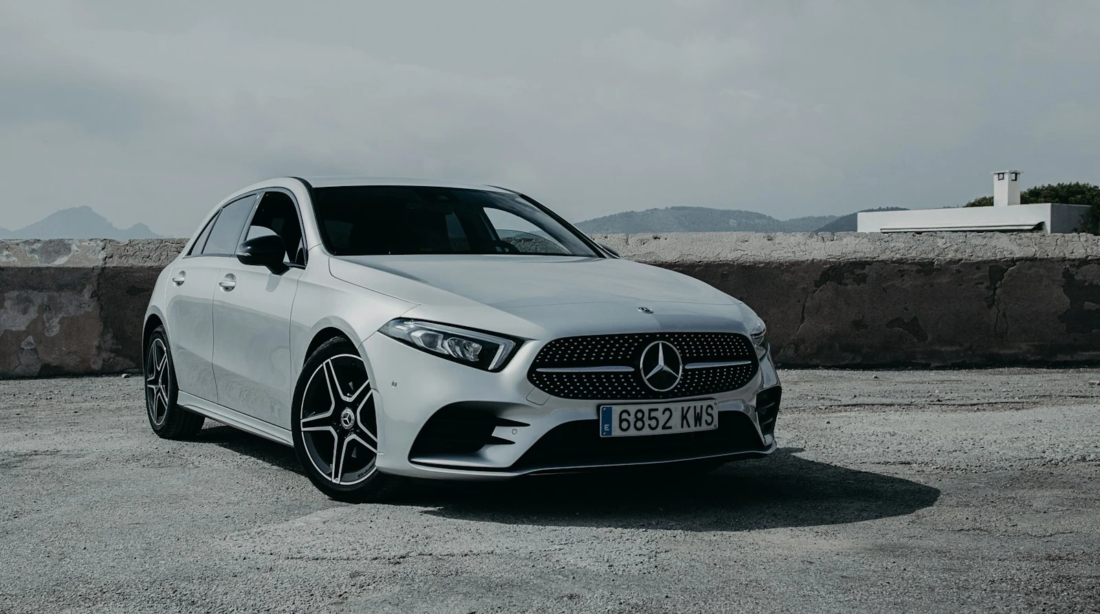 Белый Mercedes-Benz A-Класс